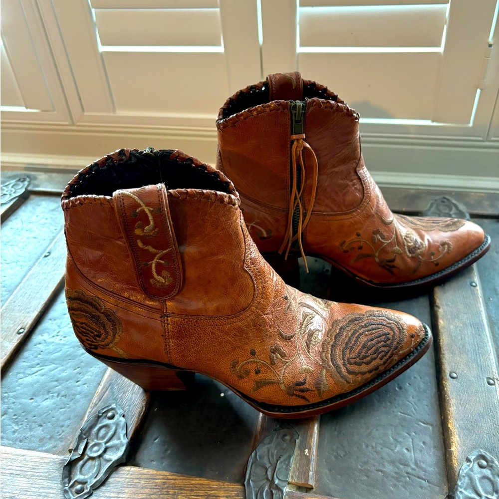 Embroidered Brown Ankle Boots